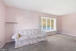737 Colebrook Rd, Philadelphia, PA 19115 - Photo 9