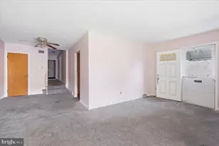 737 Colebrook Rd, Philadelphia, PA 19115 - Photo 11