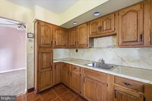 737 Colebrook Rd, Philadelphia, PA 19115 - Photo 15