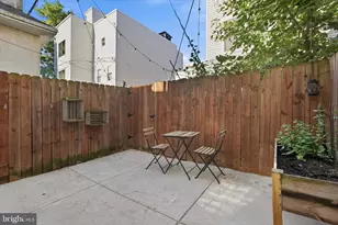 1232 N Hollywood St, Philadelphia, PA 19121 - Photo 29