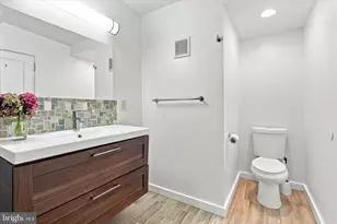 1232 N Hollywood St, Philadelphia, PA 19121 - Photo 19