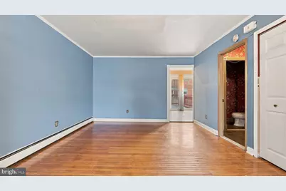 10025 S Canterbury Road, Philadelphia, PA 19114 - Photo 9