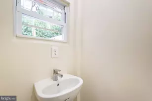 211 W Stiles St, Philadelphia, PA 19122 - Photo 15