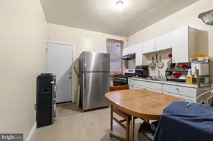 2516 Collins St, Philadelphia, PA 19125 - Photo 5