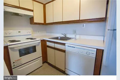 427 Vine Street #1, Philadelphia, PA 19106 - Photo 9