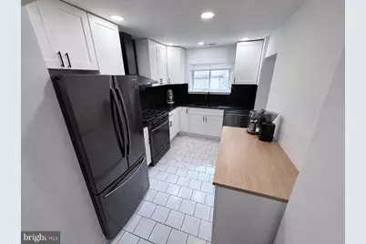 2328 S Warnock Street, Philadelphia, PA 19148 - Photo 3