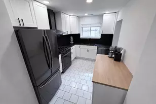 2328 S Warnock St, Philadelphia, PA 19148 - Photo 3
