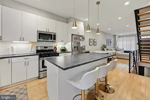 2608 Manton St, Philadelphia, PA 19146 - Photo 11