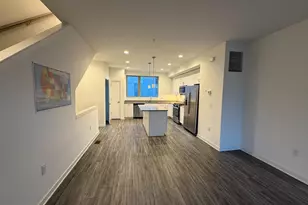 2018 Northbank Pl, Philadelphia, PA 19125 - Photo 11