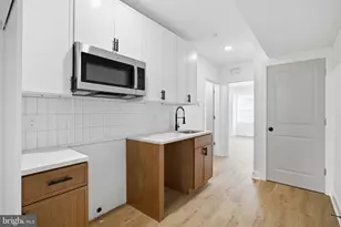 2216 N Franklin St, Philadelphia, PA 19133 - Photo 1