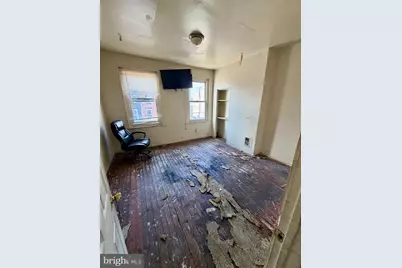 2738 W Glenwood Avenue, Philadelphia, PA 19121 - Photo 9