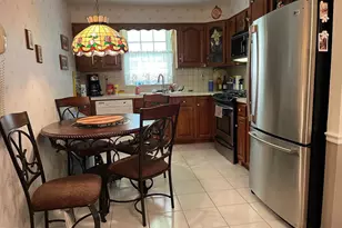 9730 Chapelcroft St, Philadelphia, PA 19115 - Photo 7