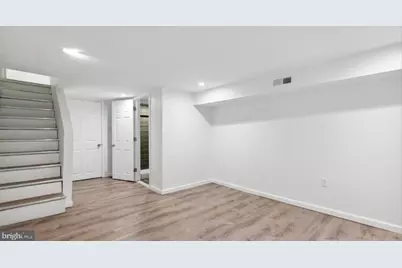 17 S 45th Street, Philadelphia, PA 19104 - Photo 9