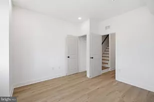 1020 W Arizona St, Philadelphia, PA 19133 - Photo 15