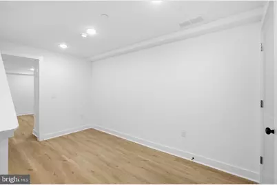 1020 W Arizona Street, Philadelphia, PA 19133 - Photo 9
