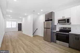 1020 W Arizona St, Philadelphia, PA 19133 - Photo 7