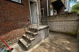 2336 Mountain St, Philadelphia, PA 19145 - Photo 15