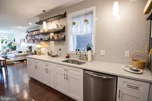 2019 Emily St, Philadelphia, PA 19145 - Photo 5
