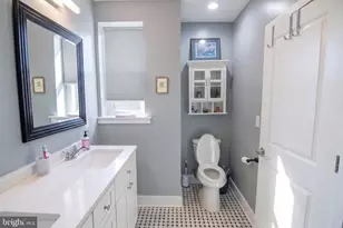 2019 Emily St, Philadelphia, PA 19145 - Photo 17