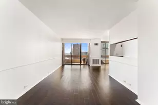 1326 Spruce St, Philadelphia, PA 19107 - Photo 3
