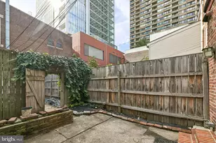 320 S Juniper St, Philadelphia, PA 19107 - Photo 37