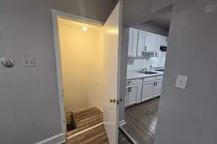 412 N Simpson St, Philadelphia, PA 19151 - Photo 9