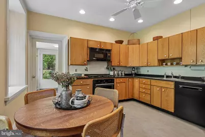 202 W Chestnut Hill Avenue, Philadelphia, PA 19118 - Photo 13