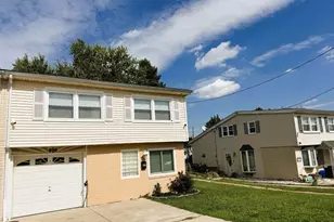 657 Artwood Dr, Philadelphia, PA 19115 - Photo 1