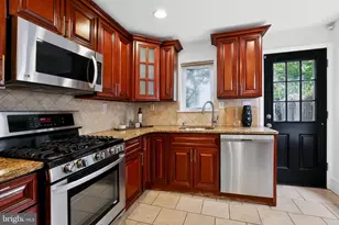 1933 Parrish St, Philadelphia, PA 19130 - Photo 13