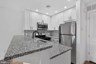 704 N 18th St, Philadelphia, PA 19130 - Photo 5
