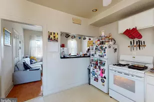 867 N 29th St, Philadelphia, PA 19130 - Photo 9
