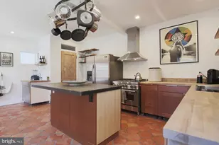 322 Belgrade St, Philadelphia, PA 19125 - Photo 9