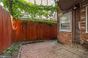 2433 Aspen St, Philadelphia, PA 19130 - Photo 17