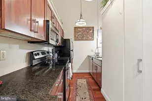 242941 Locust St, Philadelphia, PA 19103 - Photo 15