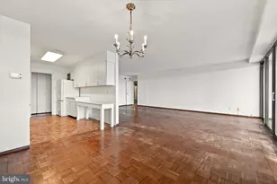 2401 Pennsylvania Ave, Philadelphia, PA 19130 - Photo 9