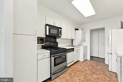 2401 Pennsylvania Avenue #11B21, Philadelphia, PA 19130 - Photo 13