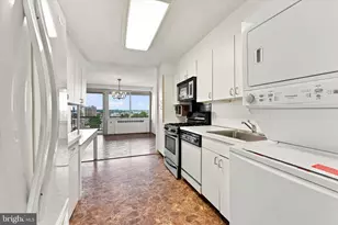 2401 Pennsylvania Ave, Philadelphia, PA 19130 - Photo 15