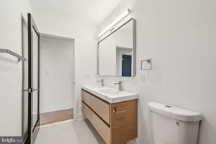 1411 S Napa St, Philadelphia, PA 19146 - Photo 17