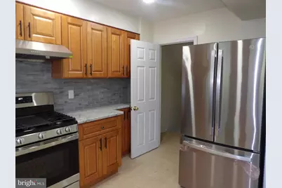 439 E Howell Street, Philadelphia, PA 19120 - Photo 9