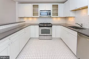 1518 Spruce St, Philadelphia, PA 19102 - Photo 5