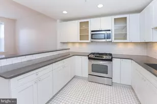 1518 Spruce St, Philadelphia, PA 19102 - Photo 3