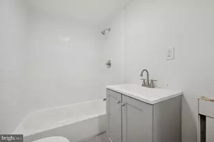 2120 Christian St, Philadelphia, PA 19146 - Photo 11