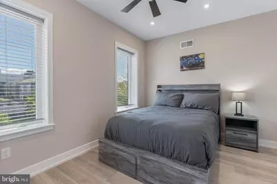614 S 15th Street #2, Philadelphia, PA 19146 - Photo 13