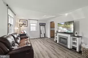 467 Evergreen Ave, Philadelphia, PA 19128 - Photo 3