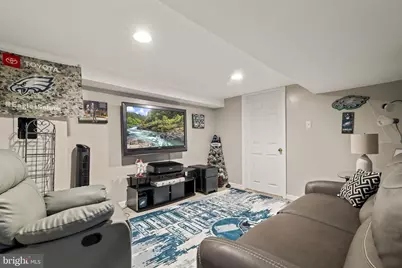 467 Evergreen Avenue, Philadelphia, PA 19128 - Photo 15