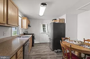 467 Evergreen Ave, Philadelphia, PA 19128 - Photo 7