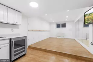 2203 St James Pl, Philadelphia, PA 19103 - Photo 37