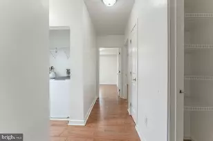 304 N 8th St, Philadelphia, PA 19107 - Photo 17