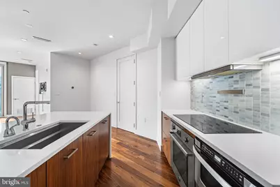621-23 S 24th Street #208, Philadelphia, PA 19146 - Photo 7
