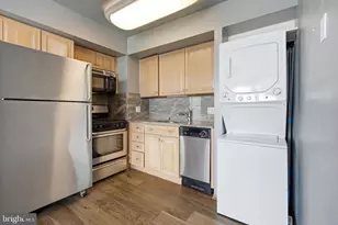 2401 Pennsylvania Ave, Philadelphia, PA 19130 - Photo 13